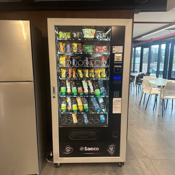 Saeco Megacold L Food & Snack Vending Machine